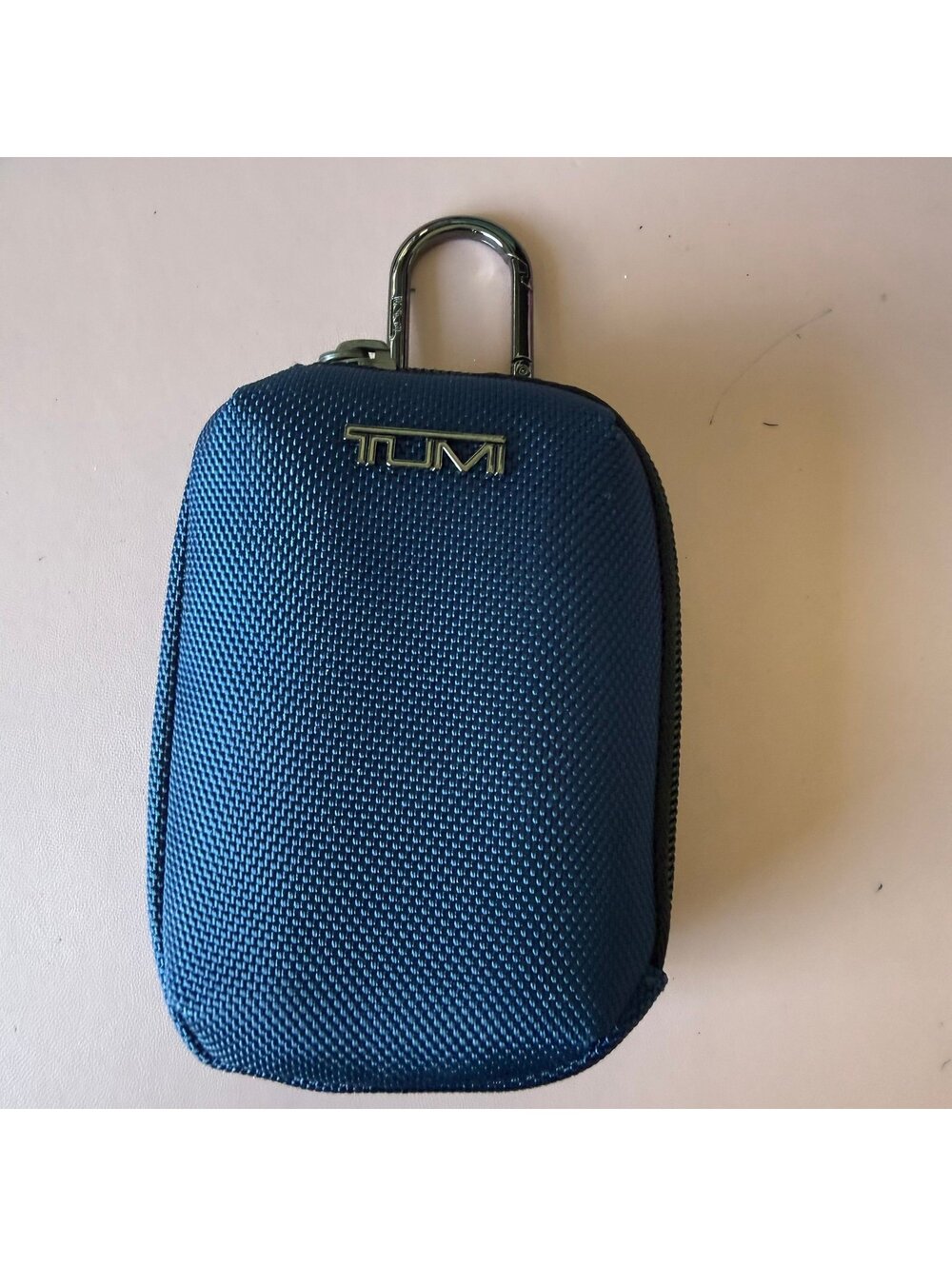 Tumi mini clippable pouch case
